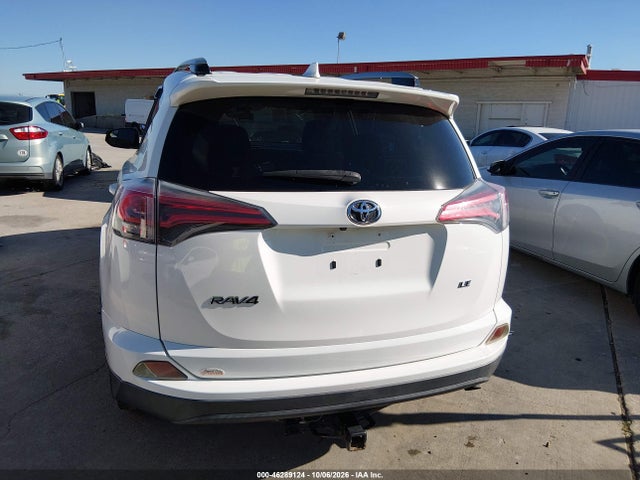 46289124 :رقم المزاد ، JTMZFREV3JJ735677 vin ، 2018 Toyota Rav4 Le مزاد بيع
