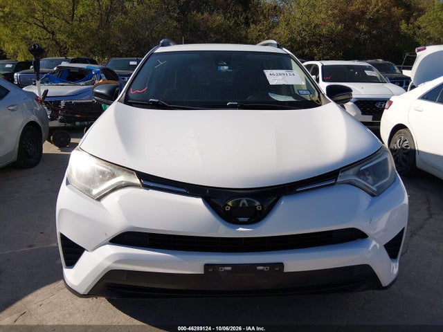46289124 :رقم المزاد ، JTMZFREV3JJ735677 vin ، 2018 Toyota Rav4 Le مزاد بيع