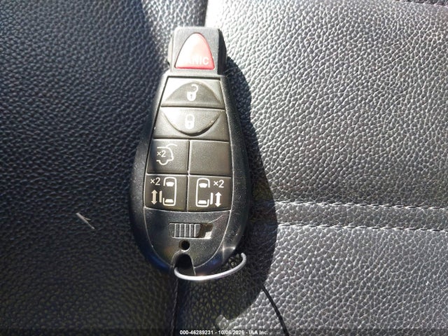 46289231 :رقم المزاد ، 2C4RC1BG7FR706900 vin ، 2015 Chrysler Town & Country Touring مزاد بيع