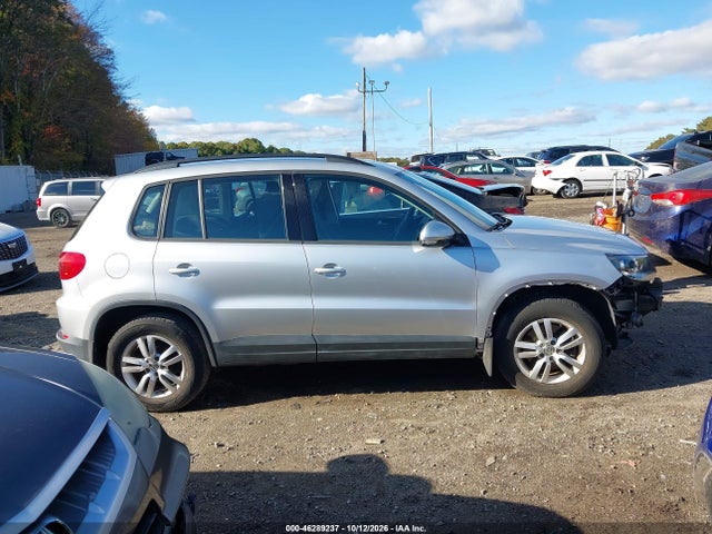 2015 Volkswagen Tiguan S მანქანა იყიდება აუქციონზე, vin: WVGAV7AX0FW501885, აუქციონის ნომერი: 46289237