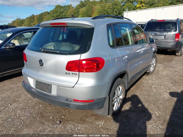 2015 Volkswagen Tiguan S მანქანა იყიდება აუქციონზე, vin: WVGAV7AX0FW501885, აუქციონის ნომერი: 46289237