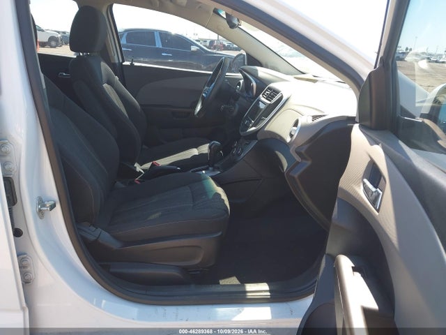 46289368 :رقم المزاد ، 1G1JD5SH9J4104269 vin ، 2018 Chevrolet Sonic Lt Auto مزاد بيع