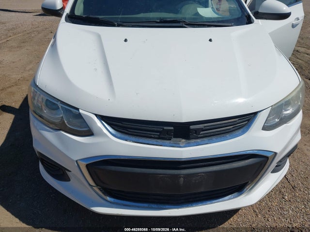 46289368 :رقم المزاد ، 1G1JD5SH9J4104269 vin ، 2018 Chevrolet Sonic Lt Auto مزاد بيع