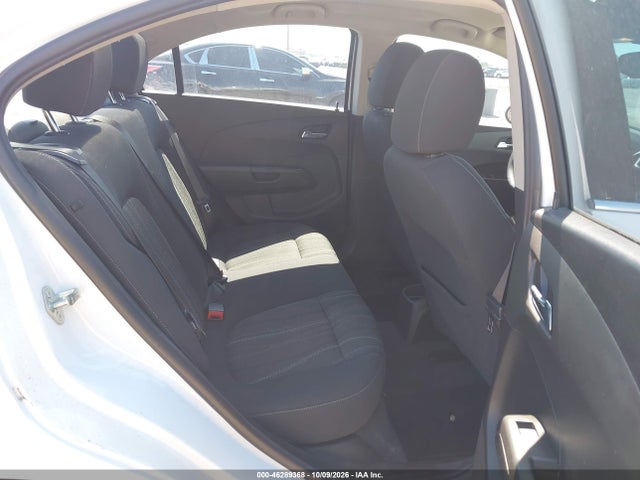 46289368 :رقم المزاد ، 1G1JD5SH9J4104269 vin ، 2018 Chevrolet Sonic Lt Auto مزاد بيع