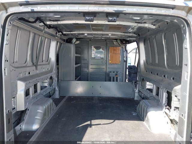 1FTYE1Y82LKB18757 Ford Transit-150