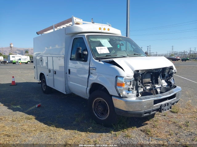 Ford E-350 Cutaway 2019 1FDWE3F61KDC33644 Image 12