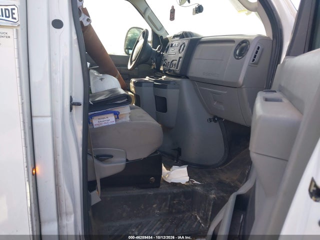 Ford E-350 Cutaway 2019 1FDWE3F61KDC33644 Image 7