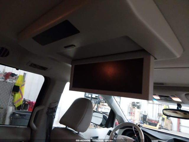 46289496 :رقم المزاد ، 5TDYK3DCXDS334073 vin ، 2013 Toyota Sienna Xle V6 8 Passenger مزاد بيع