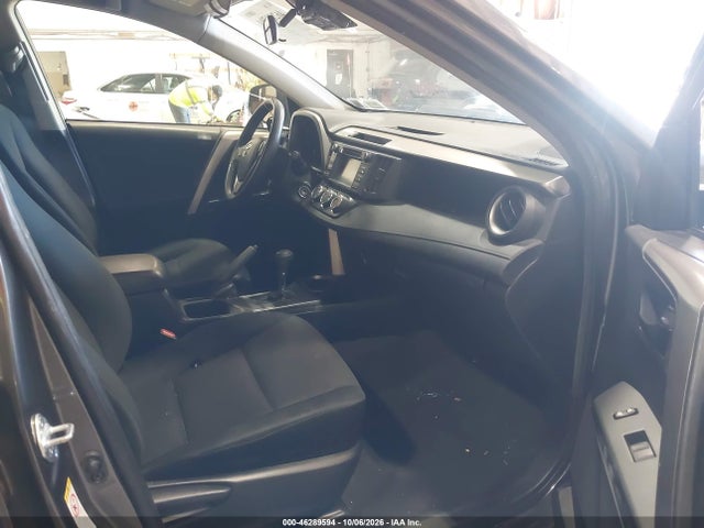 Aukcja sprzedaży 2017 Toyota Rav4 Le, vin: JTMBFREV6HJ700367, numer aukcji: 46289594