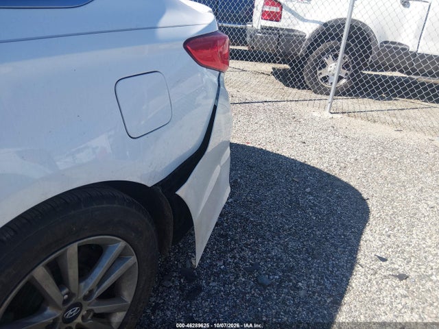 2015 Hyundai Sonata Se მანქანა იყიდება აუქციონზე, vin: 5NPE24AF2FH172729, აუქციონის ნომერი: 46289625