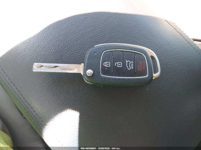 Aukcja sprzedaży 2017 Hyundai Santa Fe Se, vin: KM8SMDHF2HU225453, numer aukcji: 46289668
