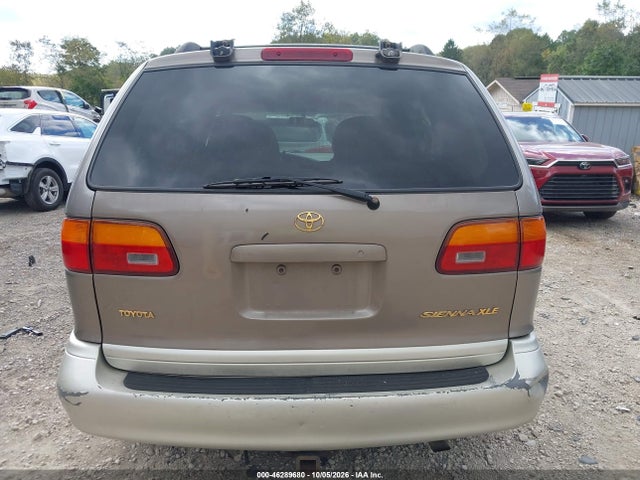 46289680 :رقم المزاد ، 4T3ZF13C2WU043308 vin ، 1998 Toyota Sienna Xle مزاد بيع