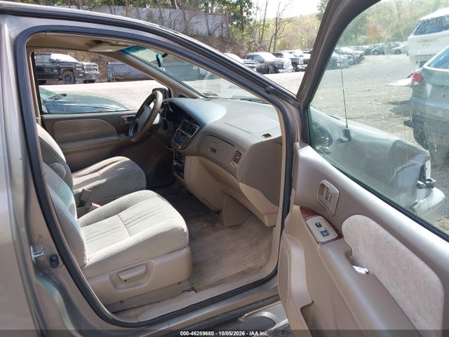 46289680 :رقم المزاد ، 4T3ZF13C2WU043308 vin ، 1998 Toyota Sienna Xle مزاد بيع
