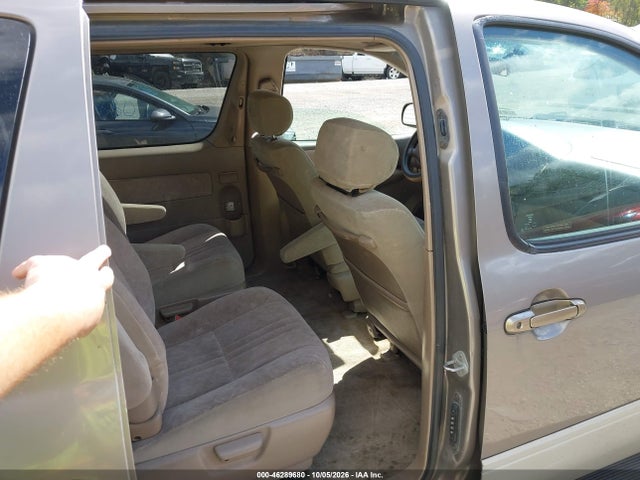 46289680 :رقم المزاد ، 4T3ZF13C2WU043308 vin ، 1998 Toyota Sienna Xle مزاد بيع