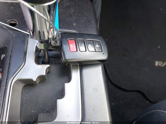 46289700 :رقم المزاد ، JTMRJREV5JD188022 vin ، 2018 Toyota Rav4 Hybrid Xle مزاد بيع