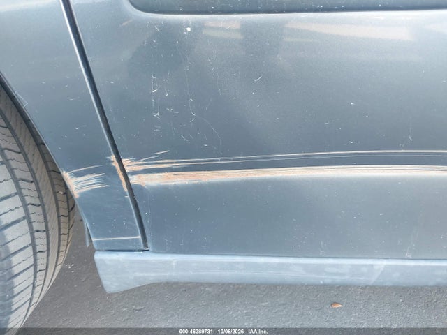 46289731 :رقم المزاد ، 5FNRL189X4B044151 vin ، 2004 Honda Odyssey Ex-l مزاد بيع