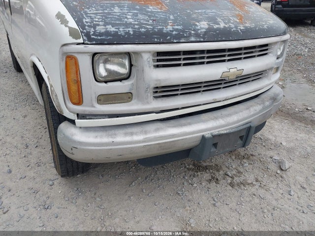 46289765 :رقم المزاد ، 1GCHG35R7Y1218935 vin ، 2000 Chevrolet Express مزاد بيع