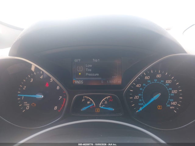 46289776 :رقم المزاد ، 1FMCU9GX7FUB22649 vin ، 2015 Ford Escape Se مزاد بيع