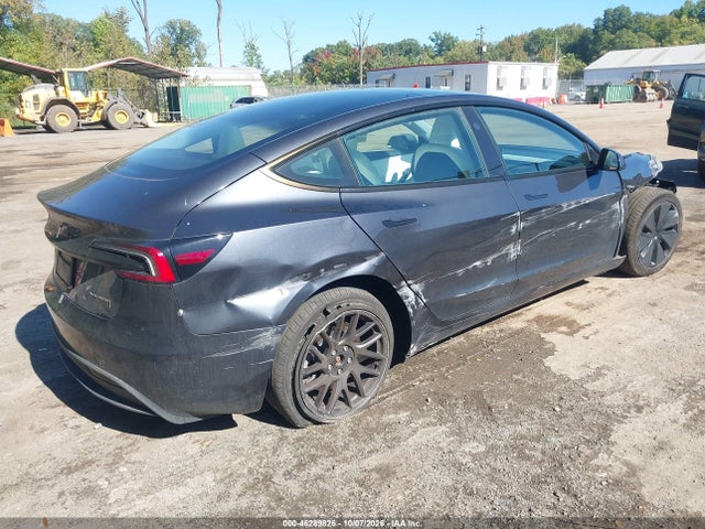 Tesla Model 3 Long Range All-wheel Drive 2025 5YJ3E1EB1SF911635 Image 4