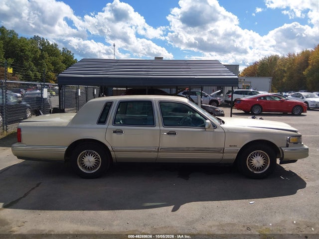Aukcja sprzedaży 1997 Lincoln Town Car Signature, vin: 1LNLM82W5VY732999, numer aukcji: 46289836