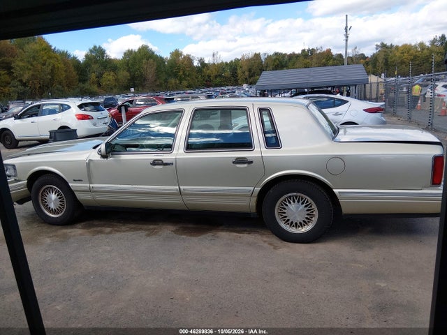 Aukcja sprzedaży 1997 Lincoln Town Car Signature, vin: 1LNLM82W5VY732999, numer aukcji: 46289836