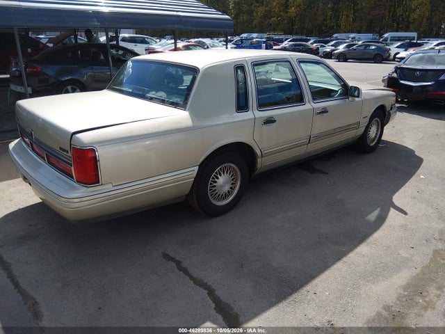 Aukcja sprzedaży 1997 Lincoln Town Car Signature, vin: 1LNLM82W5VY732999, numer aukcji: 46289836