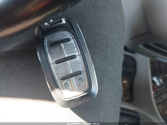 Продажа на аукционе авто 2017 Chrysler Pacifica Touring-l, vin: 2C4RC1BGXHR795851, номер лота: 46289840