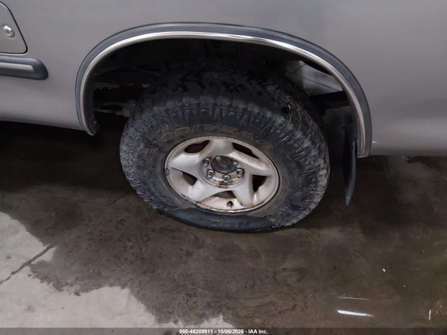 Aukcja sprzedaży 2001 Toyota Tundra Sr5 V8, vin: 5TBBT44141S129439, numer aukcji: 46289911