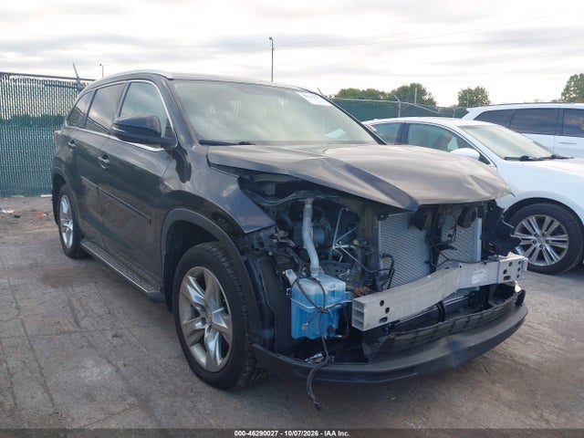 46290027 :رقم المزاد ، 5TDDKRFHXFS091068 vin ، 2015 Toyota Highlander Limited V6 مزاد بيع