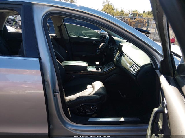 46290117 :رقم المزاد ، WAURVAFD3CN014696 vin ، 2012 Audi A8 L 4.2 مزاد بيع