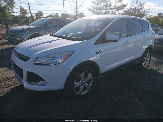 46290118 :رقم المزاد ، 1FMCU0G71FUB16728 vin ، 2015 Ford Escape Se مزاد بيع