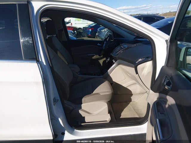 46290118 :رقم المزاد ، 1FMCU0G71FUB16728 vin ، 2015 Ford Escape Se مزاد بيع