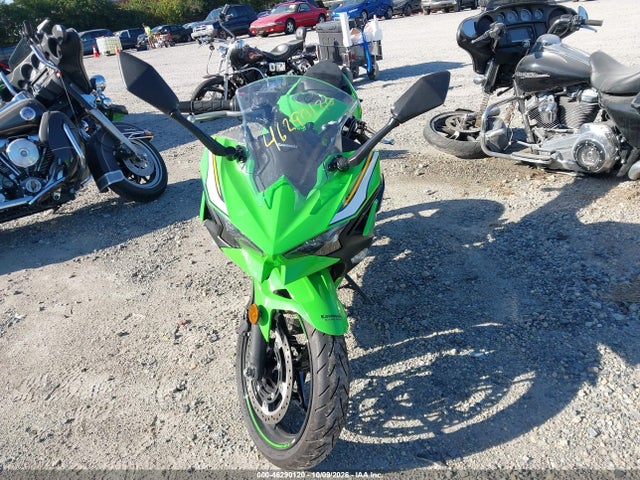 46290120 :رقم المزاد ، ML5EXGH1XSDA58410 vin ، 2025 Kawasaki Ex500 H مزاد بيع