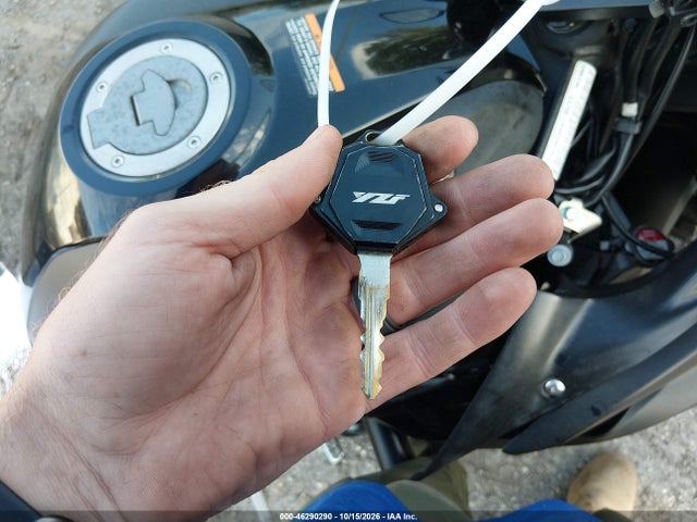 Yamaha Yzfr3 A 2017 MH3RH15Y8HK001418 Image 11