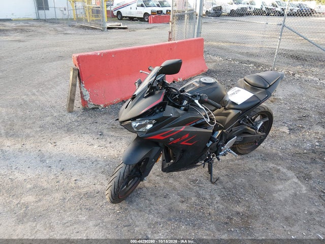 Yamaha Yzfr3 A 2017 MH3RH15Y8HK001418 Image 2