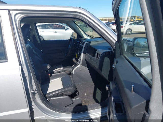 46290369 :رقم المزاد ، 1J8FT28008D798885 vin ، 2008 Jeep Patriot Sport مزاد بيع