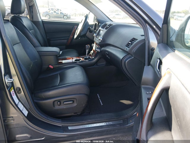 2011 Toyota Highlander Limited V6 მანქანა იყიდება აუქციონზე, vin: 5TDDK3EHXBS091886, აუქციონის ნომერი: 46290436