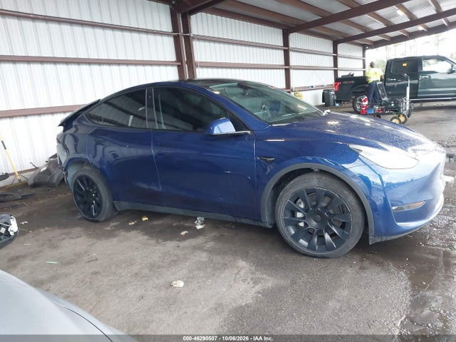 7SAYGDEE2NF458676 Tesla Model Y Long Range Dual Motor All-wheel Drive