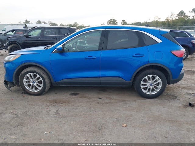 1FMCU9G63LUA05010 Ford ESCAPE SE