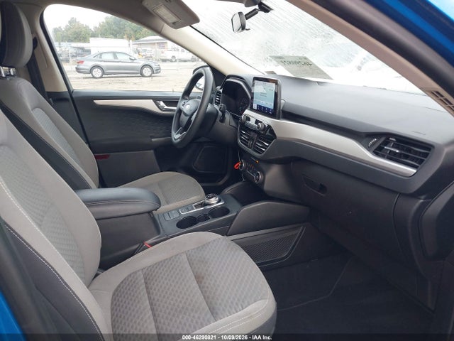 1FMCU9G63LUA05010 Ford ESCAPE SE