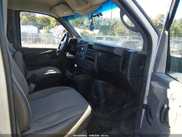 46290852 :رقم المزاد ، 1GCWGFCA4B1135136 vin ، 2011 Chevrolet Express 2500 Work Van مزاد بيع