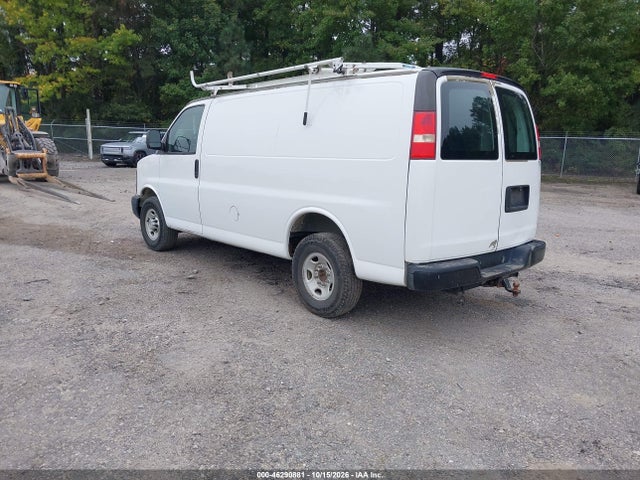 46290881 :رقم المزاد ، 1GCWGFBAXD1133105 vin ، 2013 Chevrolet Express 2500 Work Van مزاد بيع