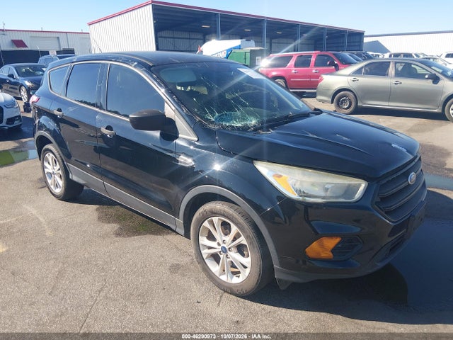2017 Ford Escape S მანქანა იყიდება აუქციონზე, vin: 1FMCU0F77HUB84763, აუქციონის ნომერი: 46290973