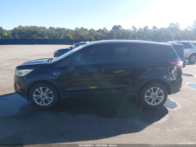 2017 Ford Escape S მანქანა იყიდება აუქციონზე, vin: 1FMCU0F77HUB84763, აუქციონის ნომერი: 46290973