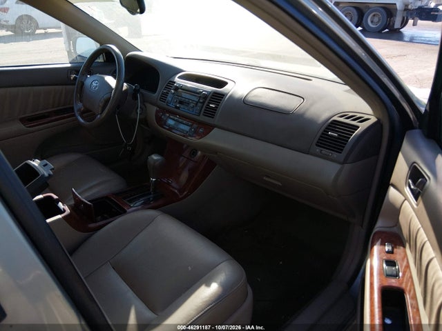 2005 Toyota Camry Xle მანქანა იყიდება აუქციონზე, vin: 4T1BE32K15U628347, აუქციონის ნომერი: 46291187