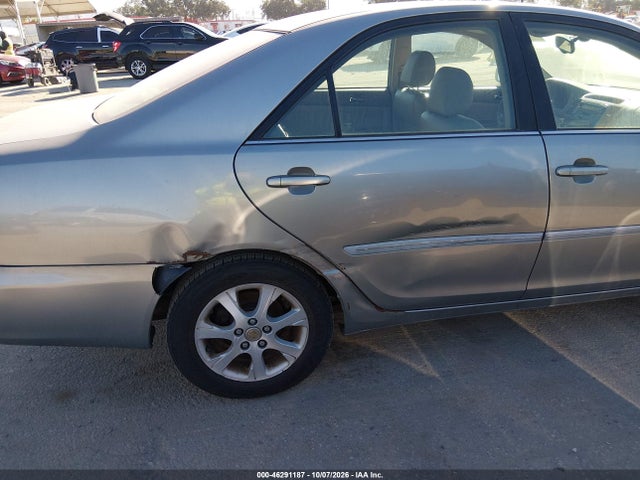 2005 Toyota Camry Xle მანქანა იყიდება აუქციონზე, vin: 4T1BE32K15U628347, აუქციონის ნომერი: 46291187
