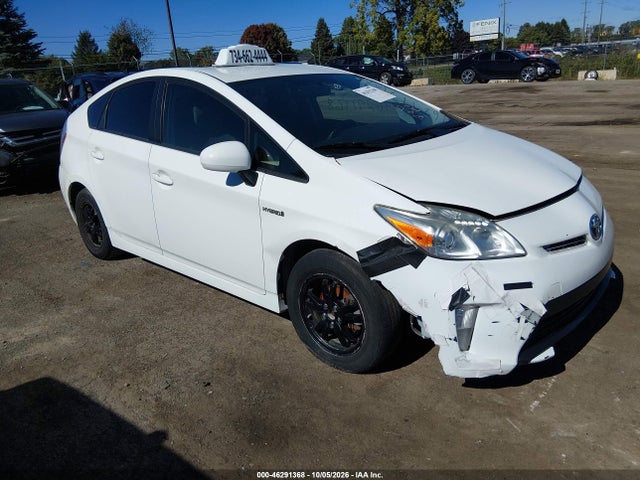 Продаж на аукціоні авто 2015 Toyota Prius Two, vin: JTDKN3DU9F1918616, номер лоту: 46291368