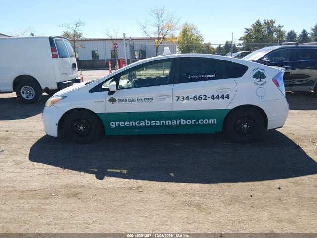 Продаж на аукціоні авто 2015 Toyota Prius Two, vin: JTDKN3DU3F1913332, номер лоту: 46291397