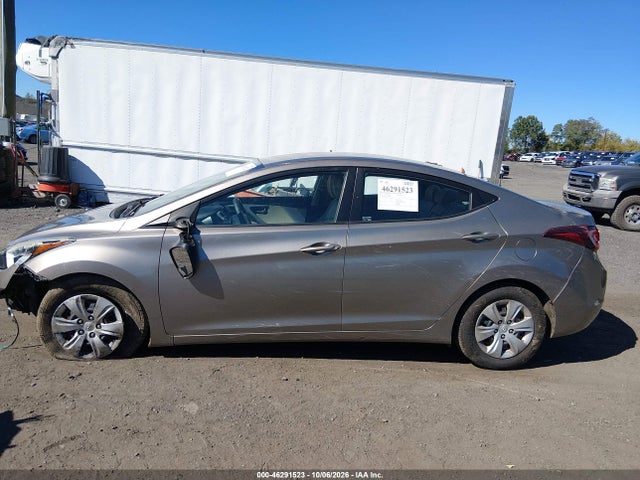 Продажа на аукционе авто 2016 Hyundai Elantra Se, vin: 5NPDH4AE2GH690200, номер лота: 46291523