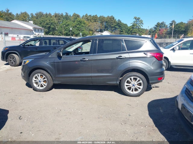 Продаж на аукціоні авто 2019 Ford Escape Se, vin: 1FMCU9GD0KUB90663, номер лоту: 46291560